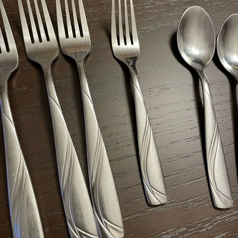 Cambridge Mercado Sand Extra Flatware Pieces